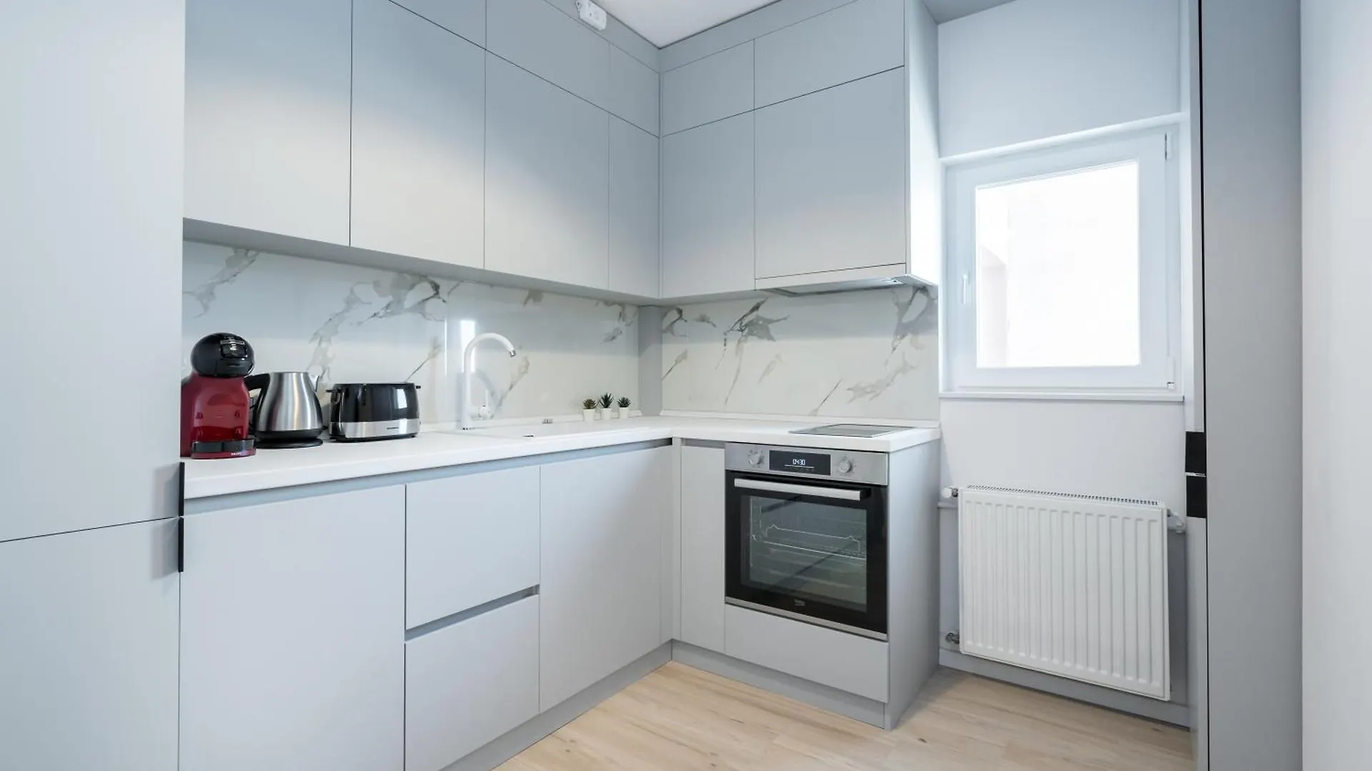 Majestic Apartments- With Parking Bucharest Apartment