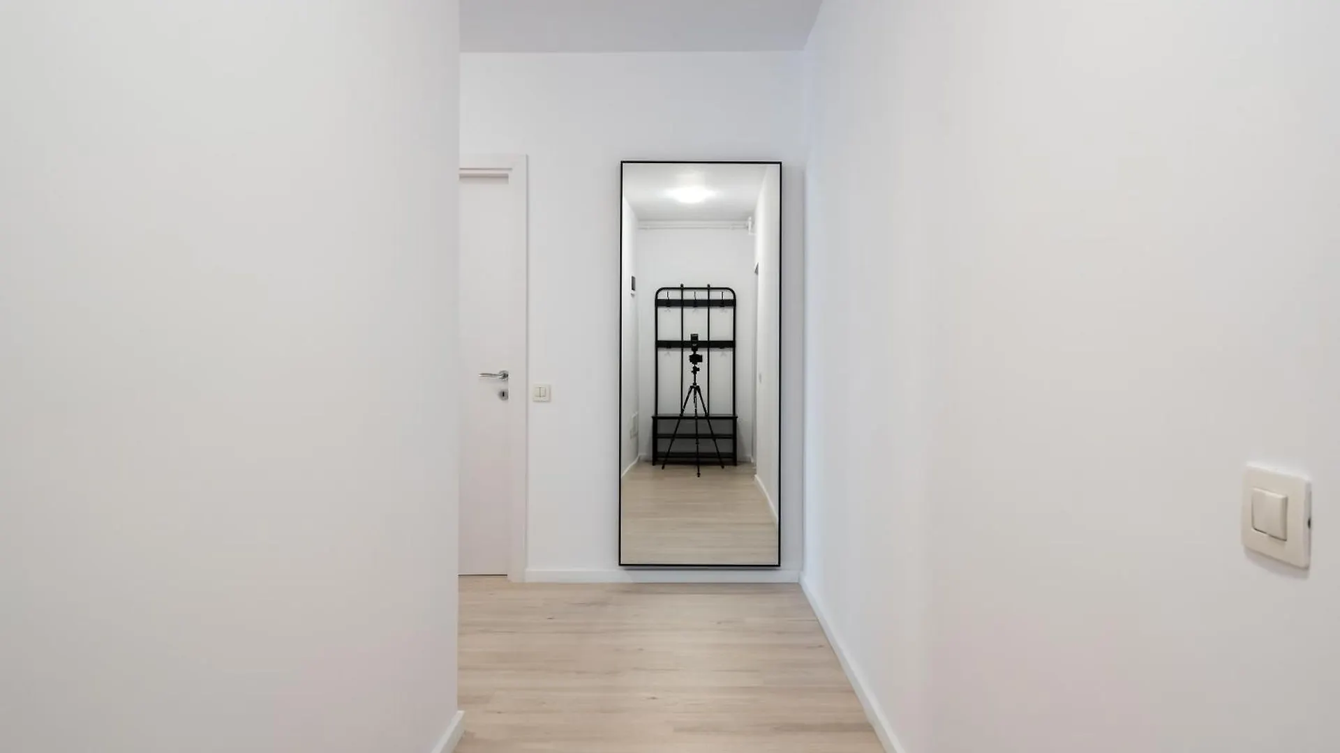 Majestic Apartments- With Parking Bukarest 0*,